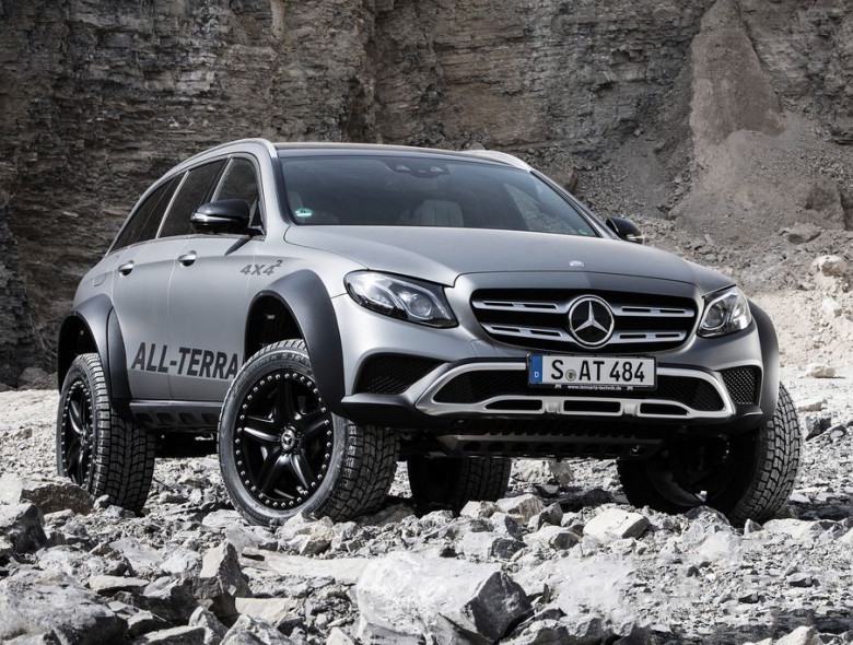 A perua Mercedes Classe E All-Terrain chamou bastante atenção no ano passado, quando foi lançada na Europa.